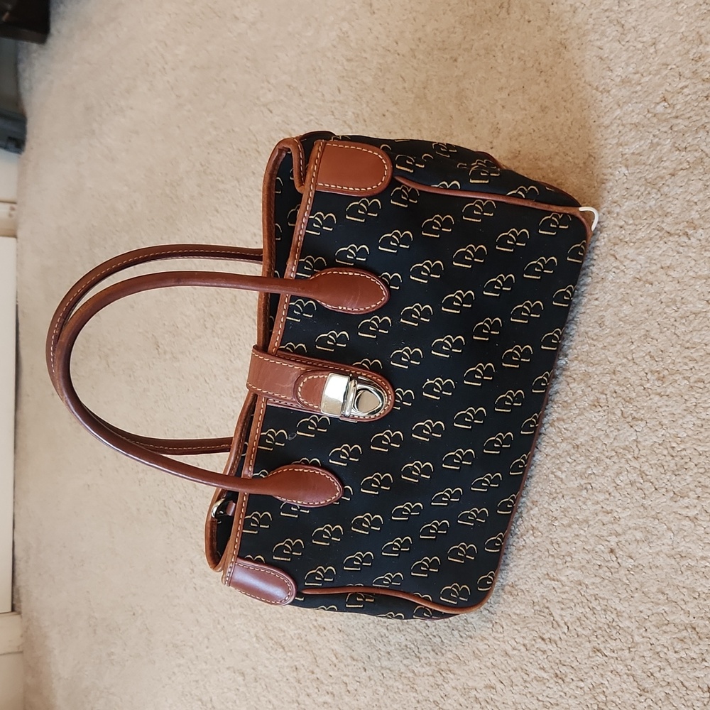 Dooney & Bourke Handbag